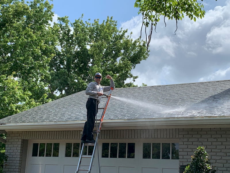 Roof rinse on a Central Florida home