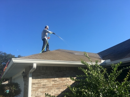 Roof Cleaning in Central Florida