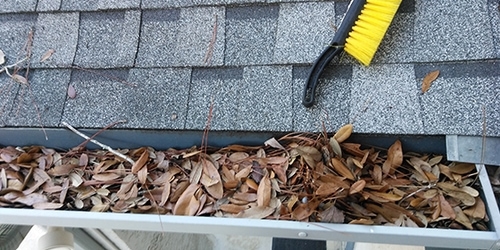 Gutter Cleaning in Central Florida